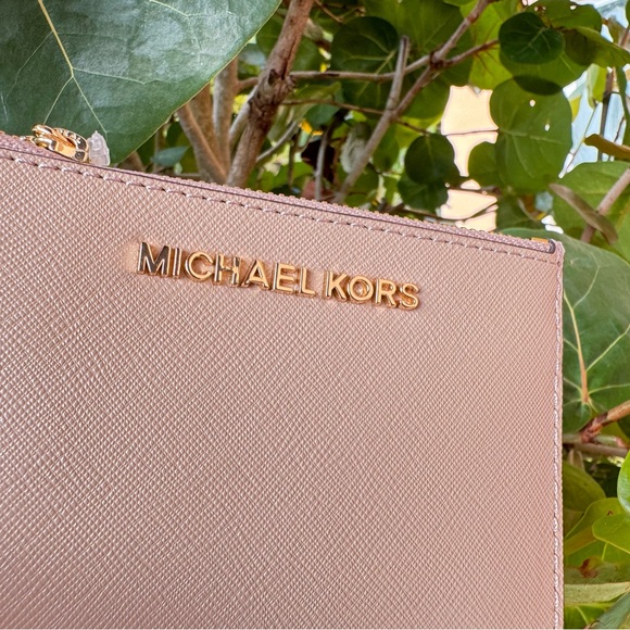 Michael Kors Jet Set Travel Small Coin ID Key Wallet Truffle - Picture 6 of 7